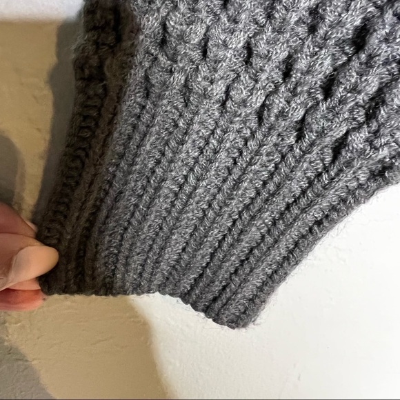 Crochet Knit Thick And Chunky Turtleneck Sweater - Picture 6 of 7